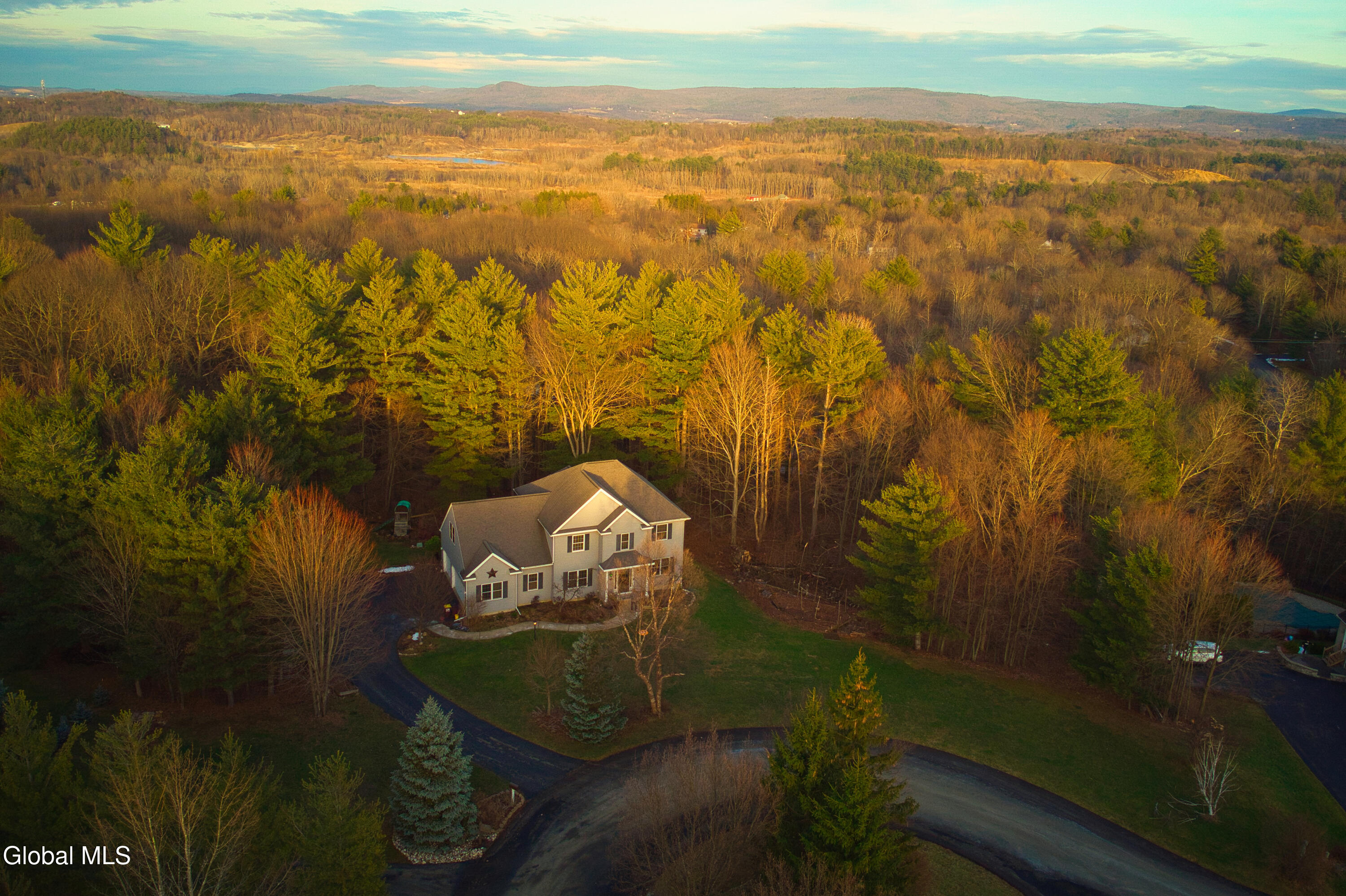 6 Sunrise Terrace Wynantskill NY 12198
