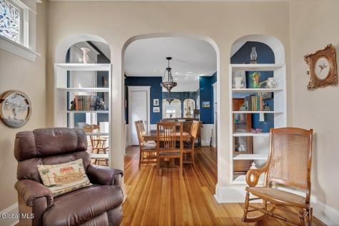 37 Academy Road Albany NY 12208