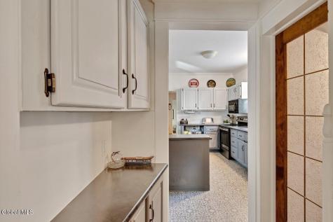 37 Academy Road Albany NY 12208