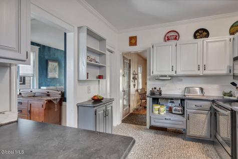 37 Academy Road Albany NY 12208