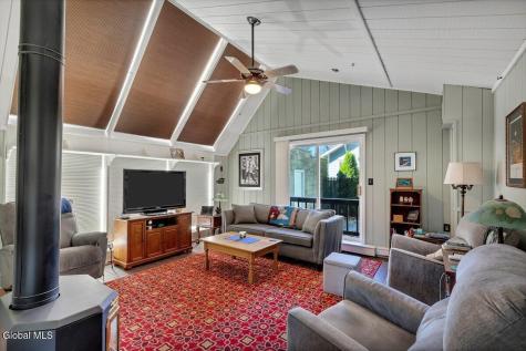 37 Academy Road Albany NY 12208