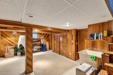 37 Academy Road Albany NY 12208