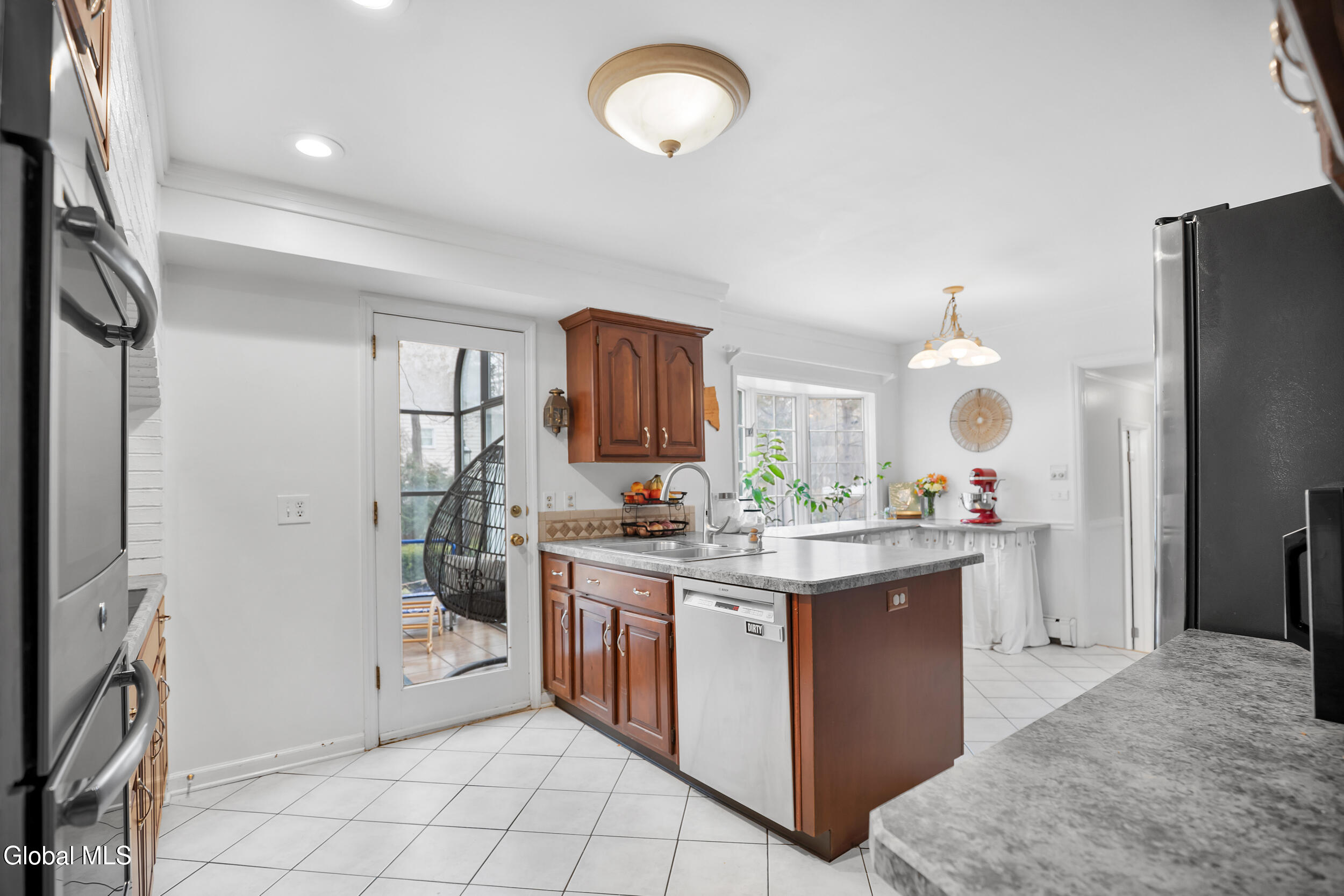 2 Madrid Court Clifton Park NY 12065