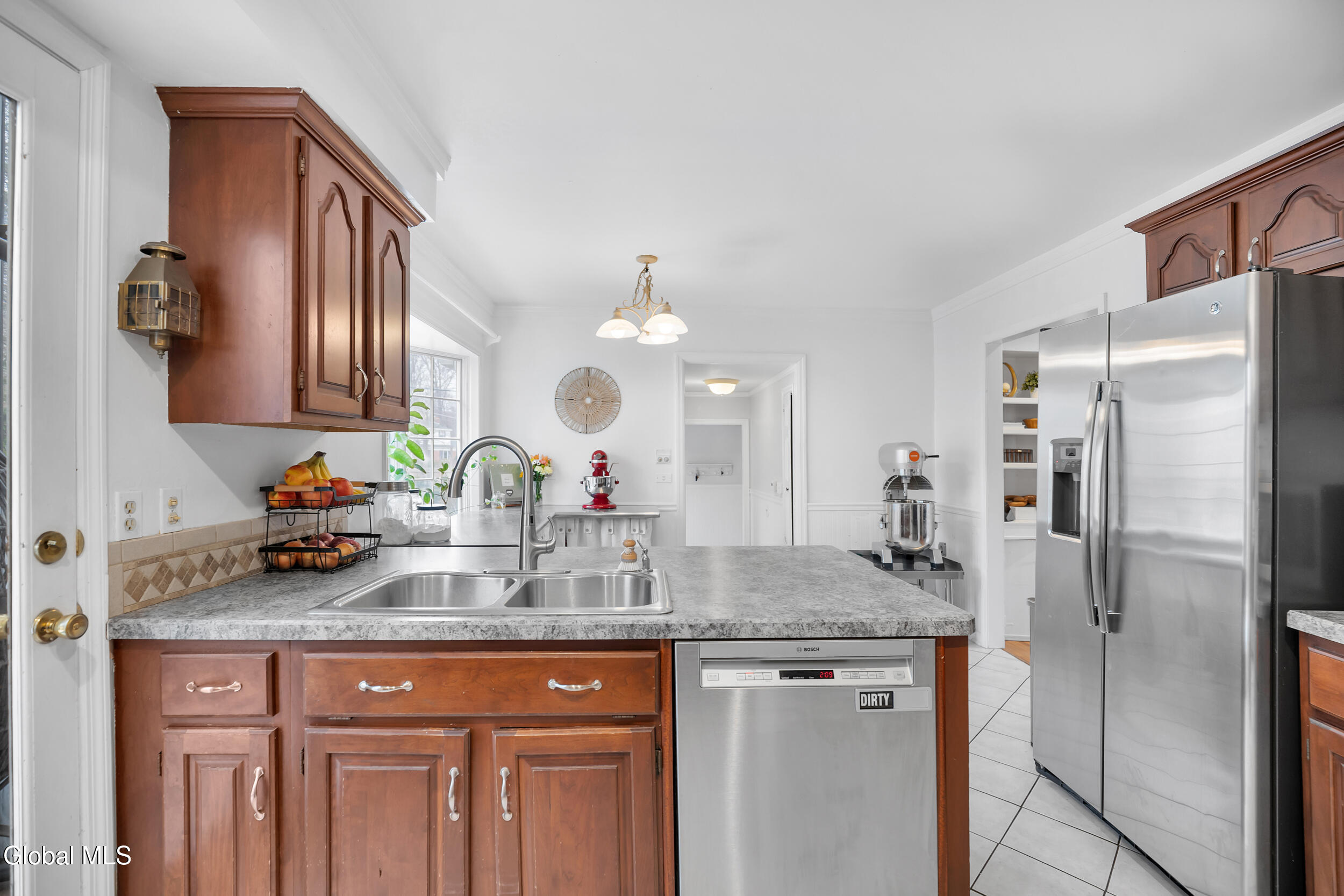 2 Madrid Court Clifton Park NY 12065