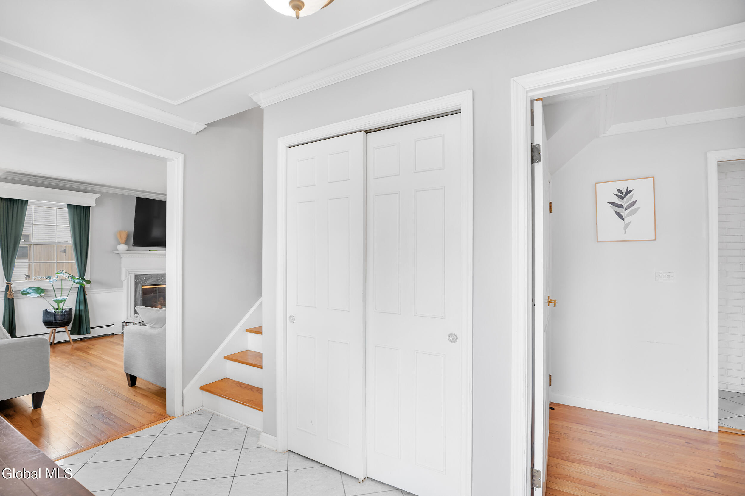 2 Madrid Court Clifton Park NY 12065