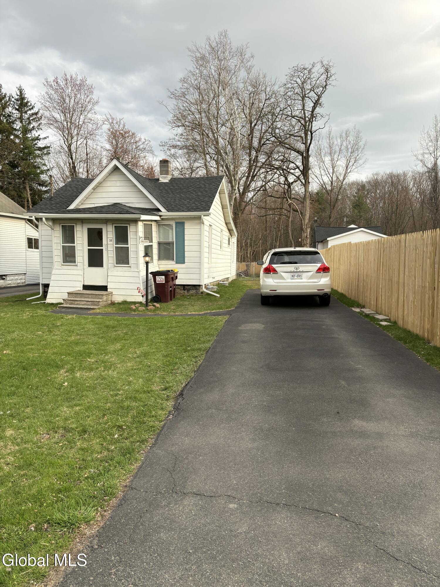 38 Morris Road Schenectady NY 12304