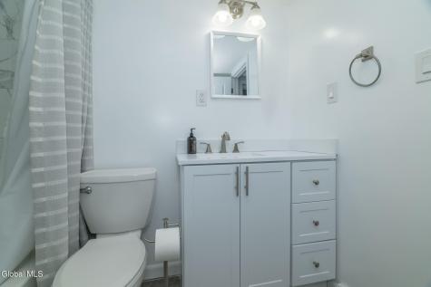 38 Morris Road Schenectady NY 12304