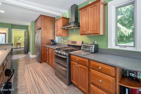 65 Glenridge Road Glenville NY 12302
