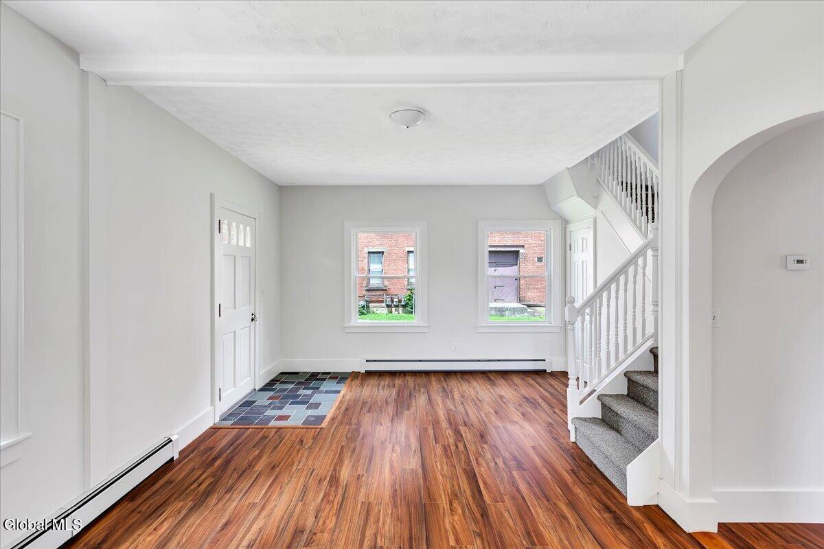 4 Russell Avenue Ravena NY 12143