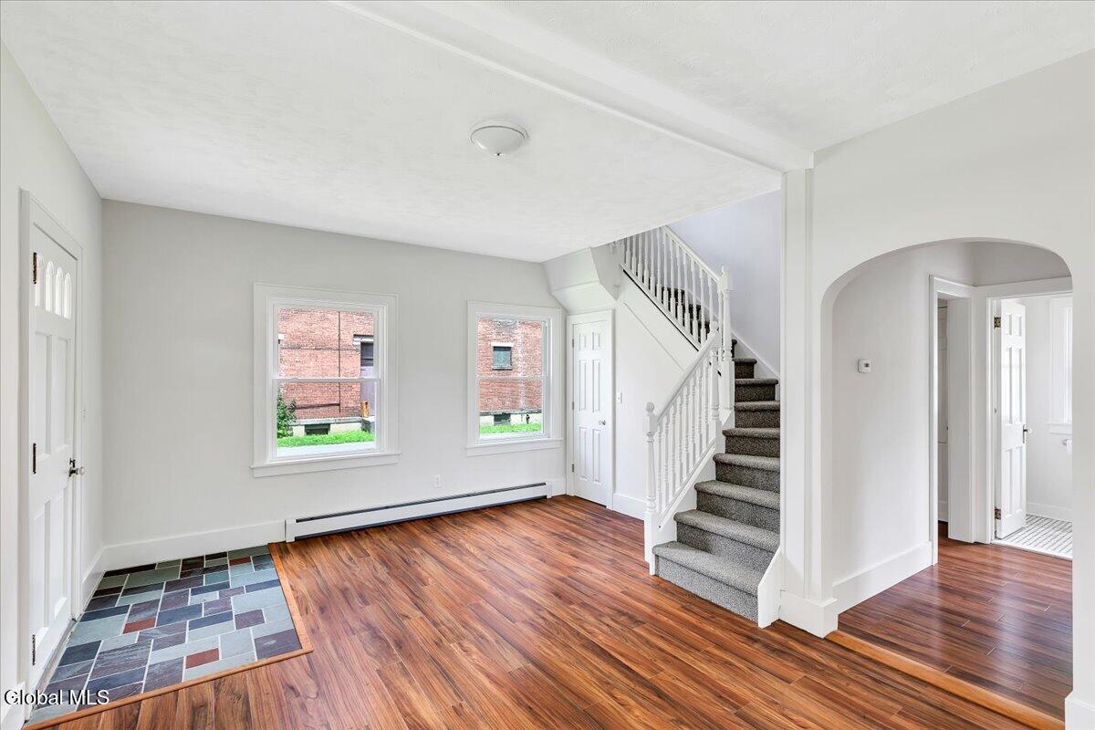 4 Russell Avenue Ravena NY 12143