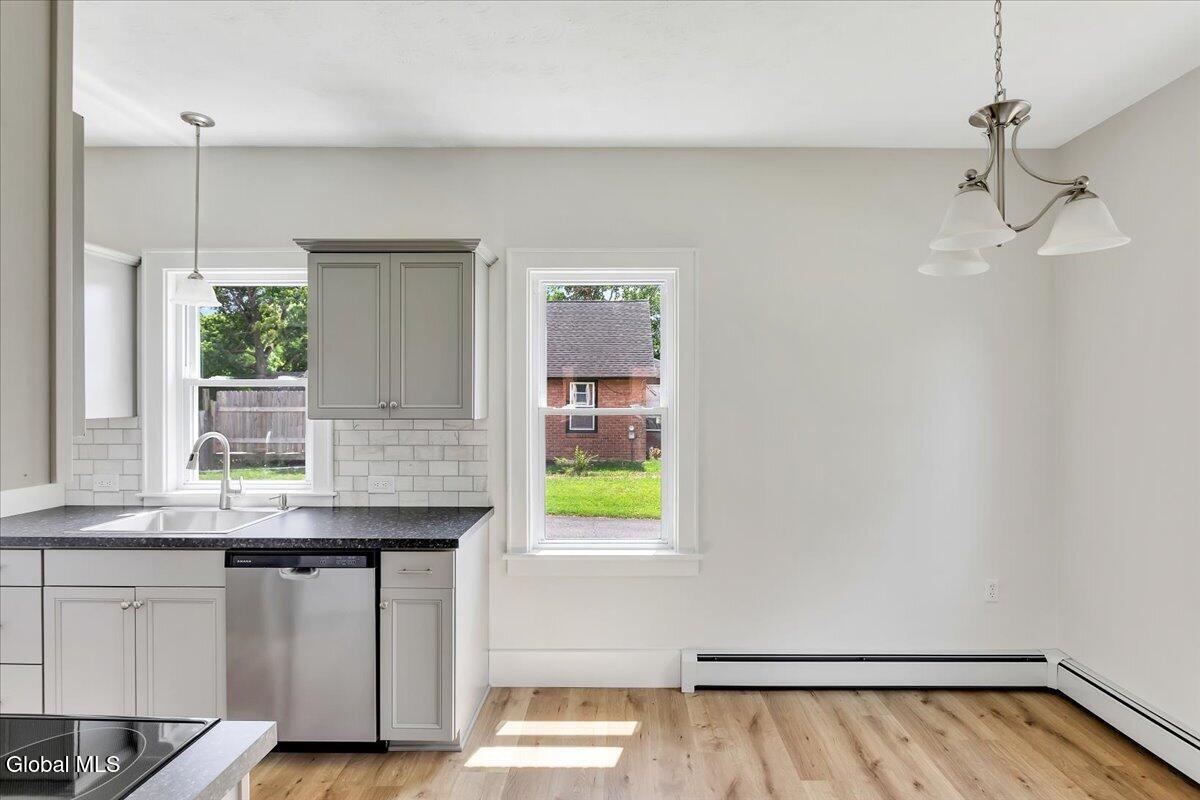 4 Russell Avenue Ravena NY 12143