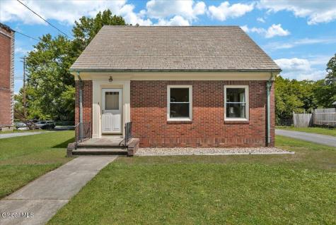 4 Russell Avenue Ravena NY 12143