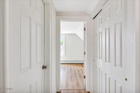 4 Russell Avenue Ravena NY 12143