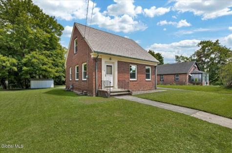 4 Russell Avenue Ravena NY 12143