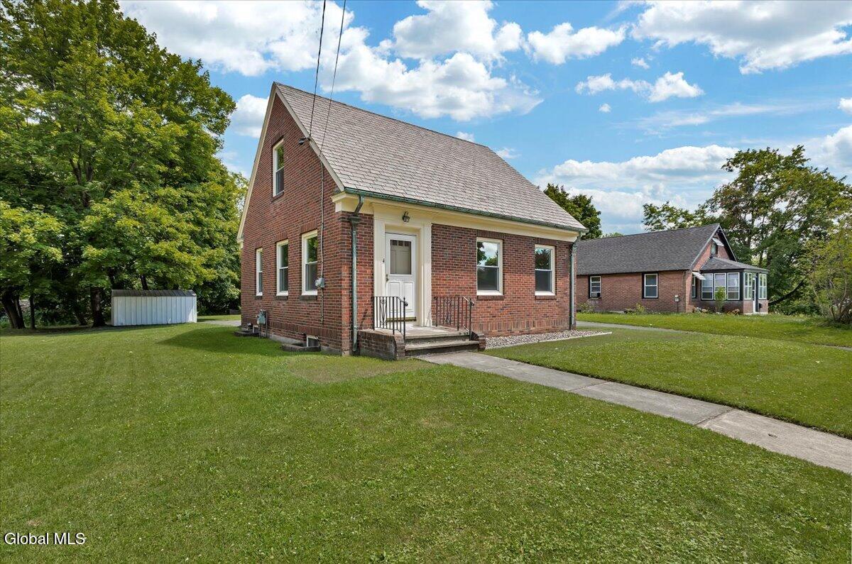 4 Russell Avenue Ravena NY 12143