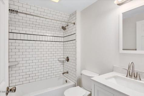 4 Russell Avenue Ravena NY 12143