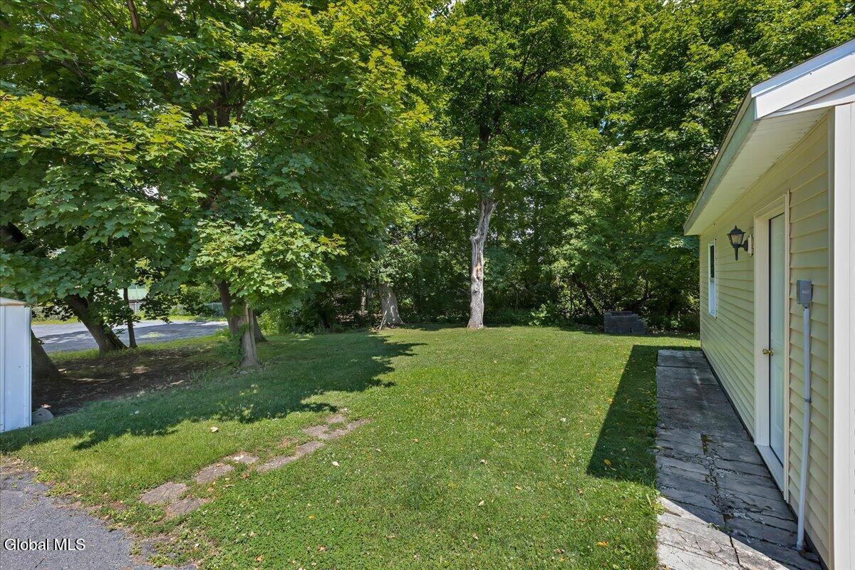 4 Russell Avenue Ravena NY 12143