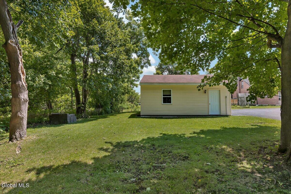 4 Russell Avenue Ravena NY 12143