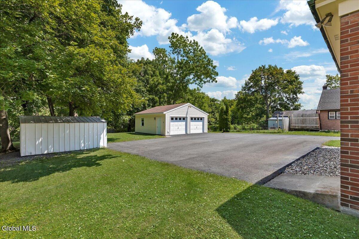 4 Russell Avenue Ravena NY 12143
