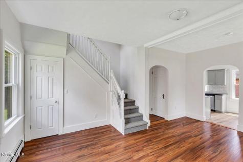 4 Russell Avenue Ravena NY 12143