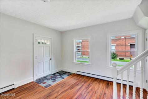 4 Russell Avenue Ravena NY 12143
