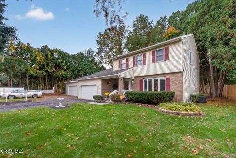 104 Old Coach Road Clifton Park NY 12065