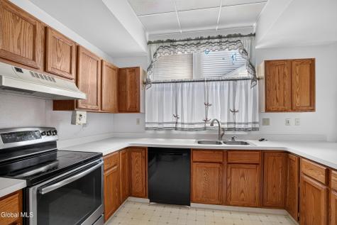 24 Skylark Drive Ballston Spa NY 12020