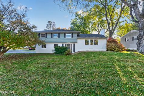 14 Compton Place Schenectady NY 12302