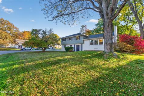 14 Compton Place Schenectady NY 12302