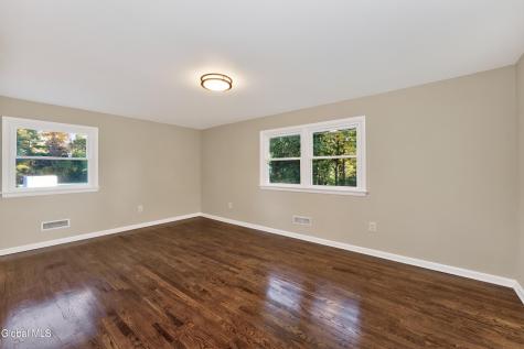14 Compton Place Schenectady NY 12302