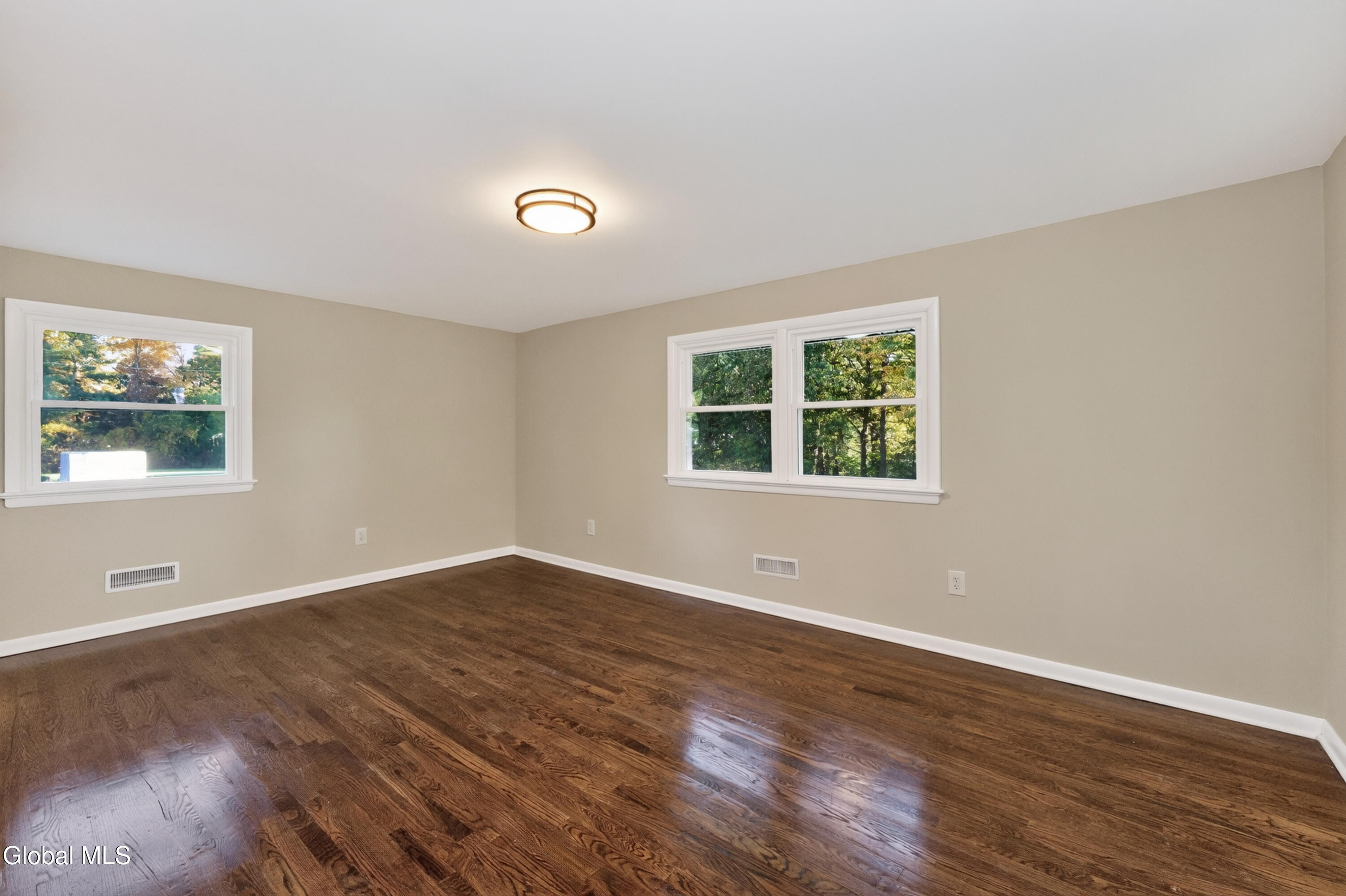 14 Compton Place Schenectady NY 12302