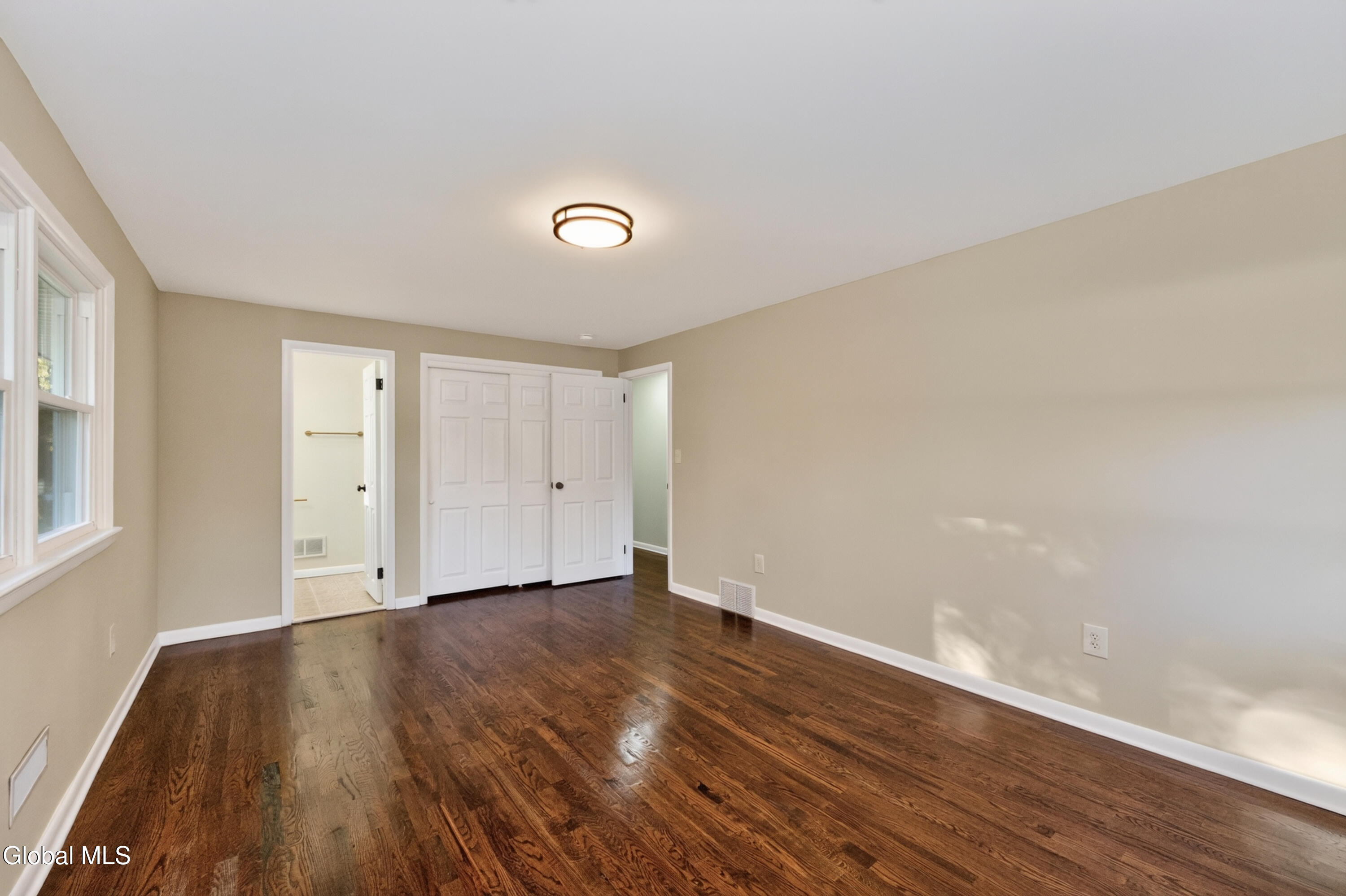 14 Compton Place Schenectady NY 12302
