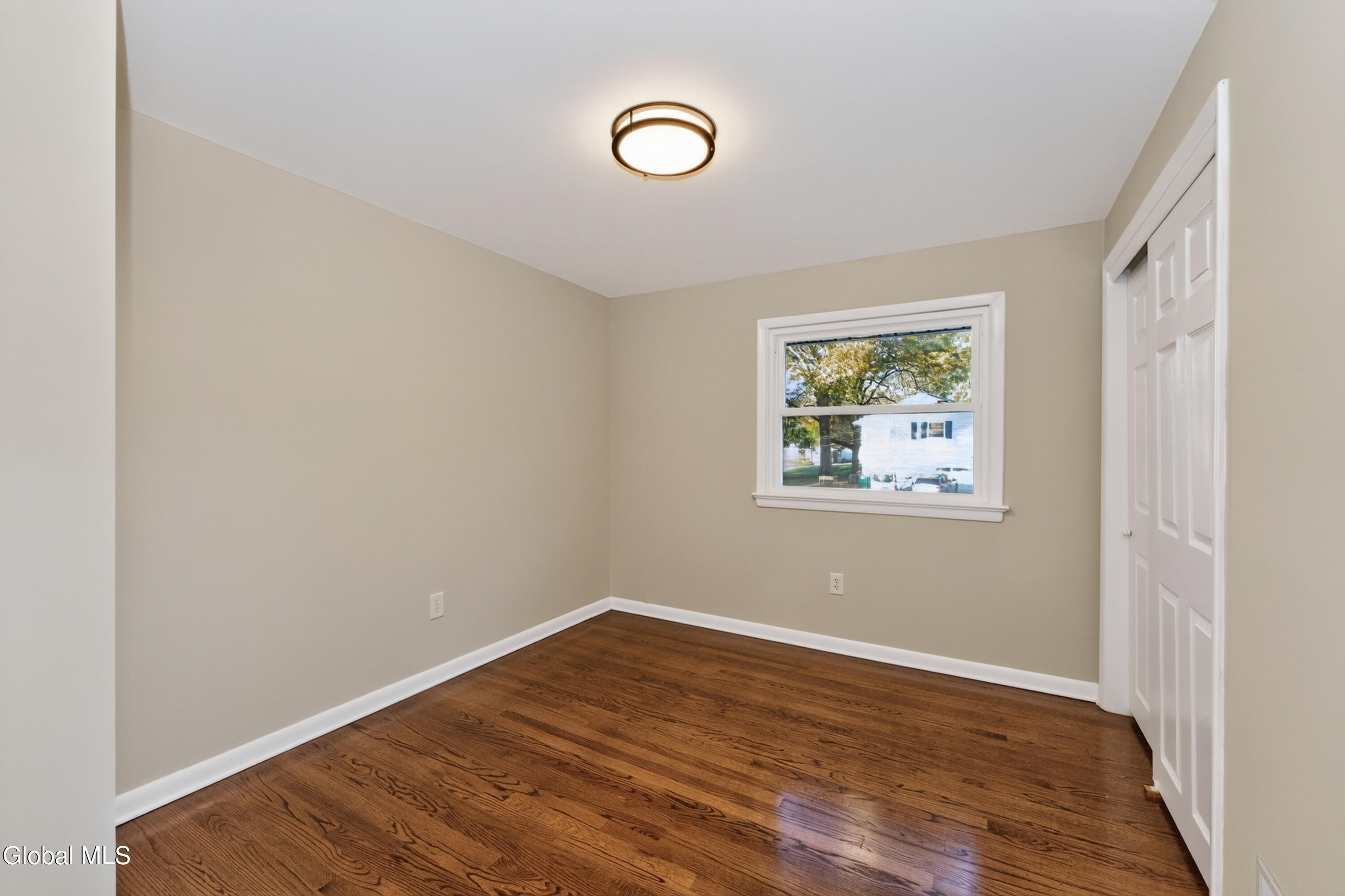 14 Compton Place Schenectady NY 12302