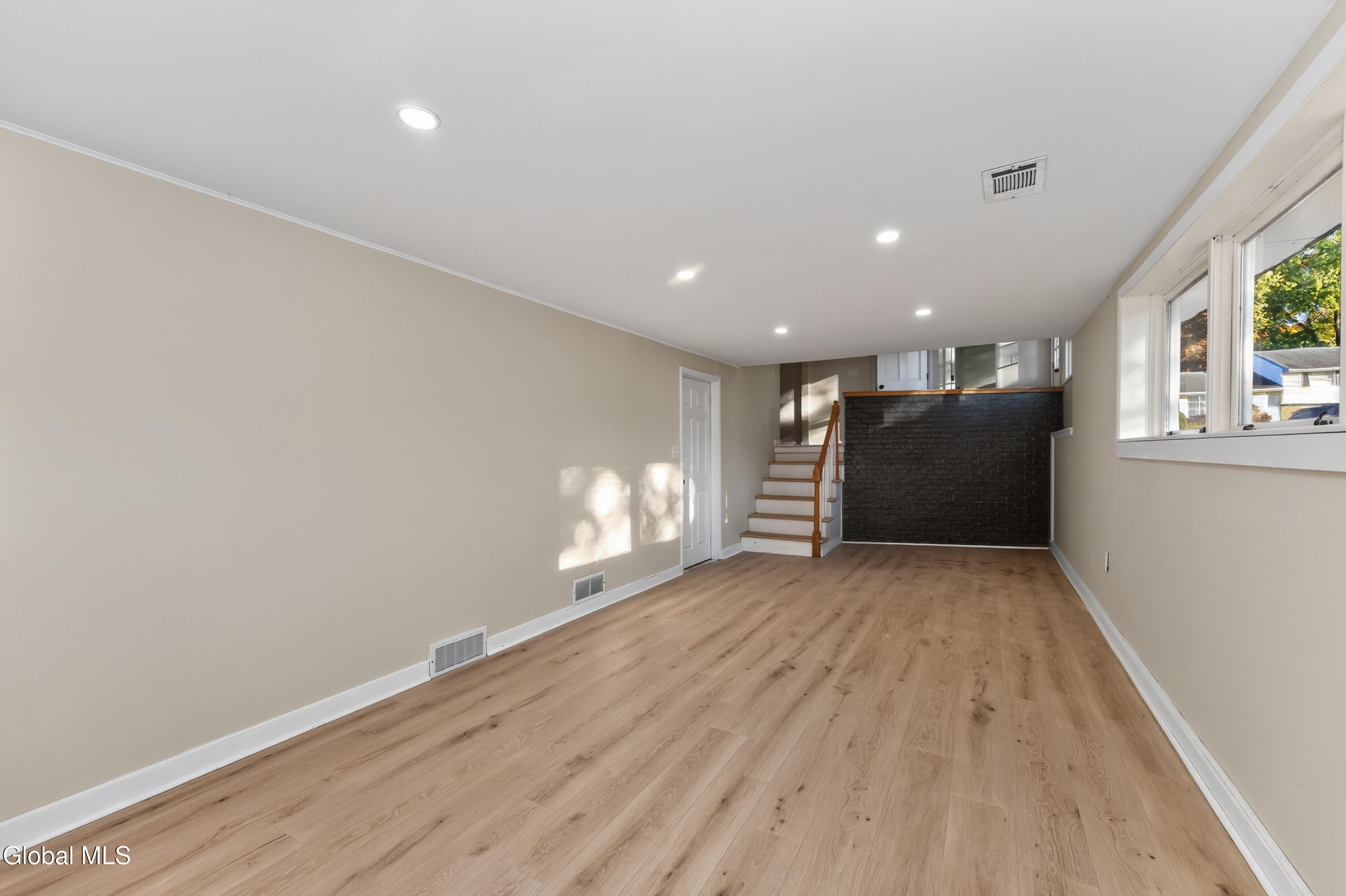 14 Compton Place Schenectady NY 12302