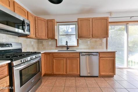 14 Poplar Street East Greenbush NY 12144