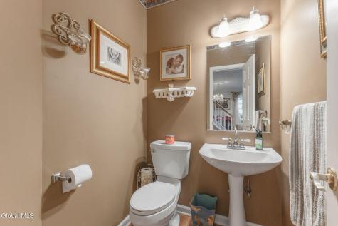 7 Rockrose Way Malta NY 12020