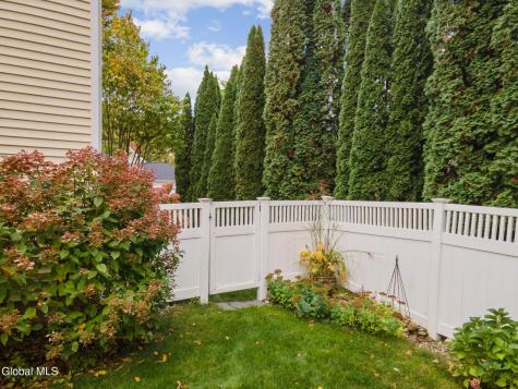 7 Rockrose Way Malta NY 12020