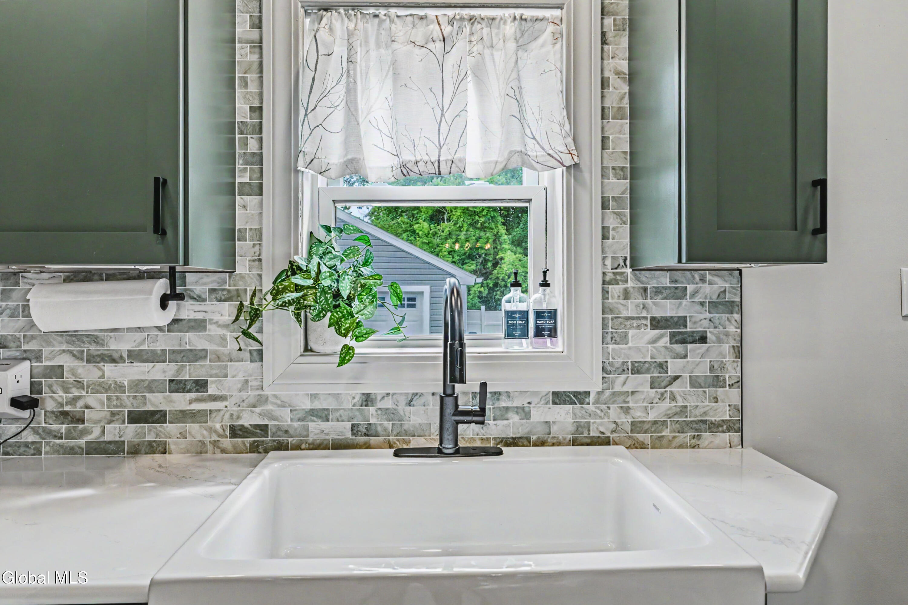 13 Adams Drive Colonie NY 12205