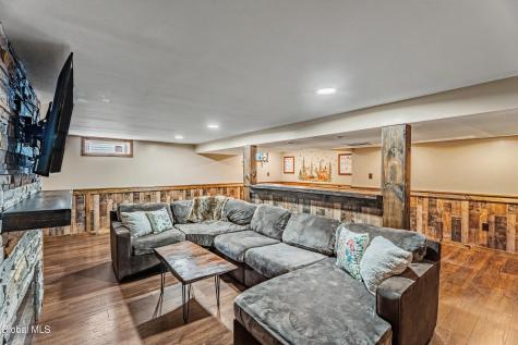 13 Adams Drive Colonie NY 12205