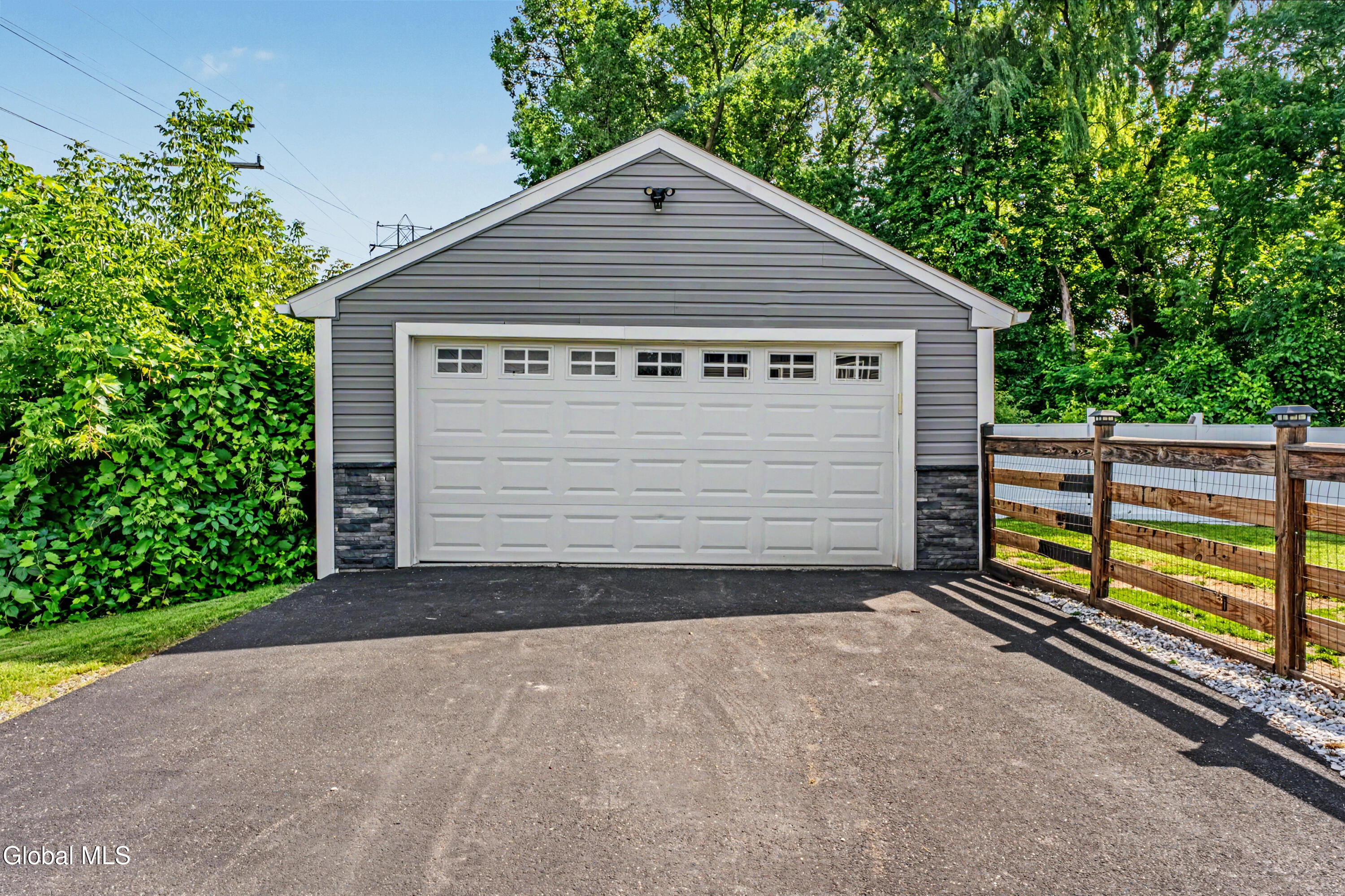 13 Adams Drive Colonie NY 12205