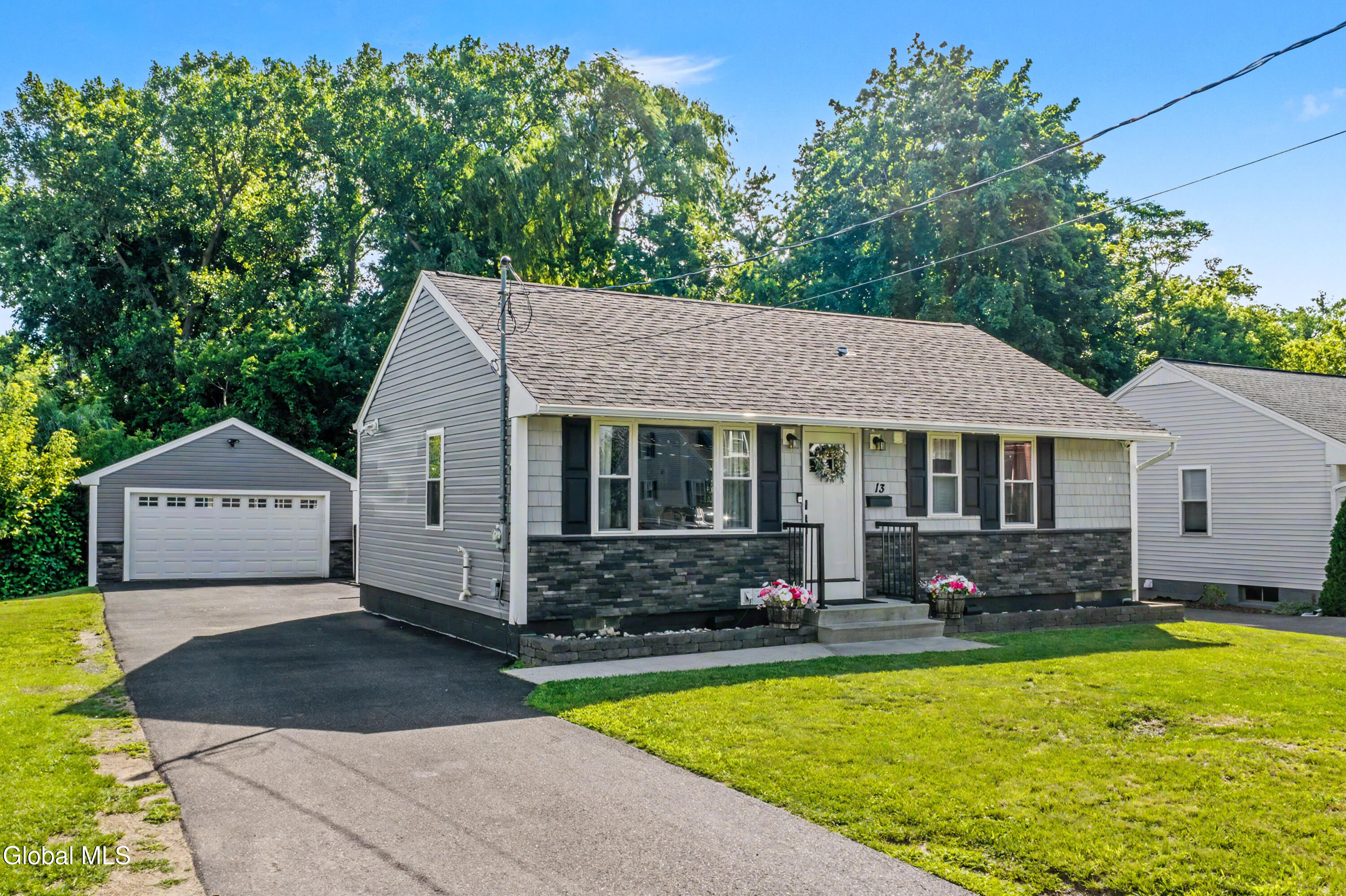 13 Adams Drive Colonie NY 12205