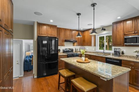 7 Stutz Avenue Latham NY 12110