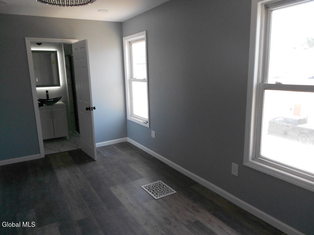 1745 Becker Street Schenectady NY 12304