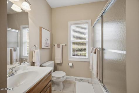 30 Noble Way Queensbury NY 12804