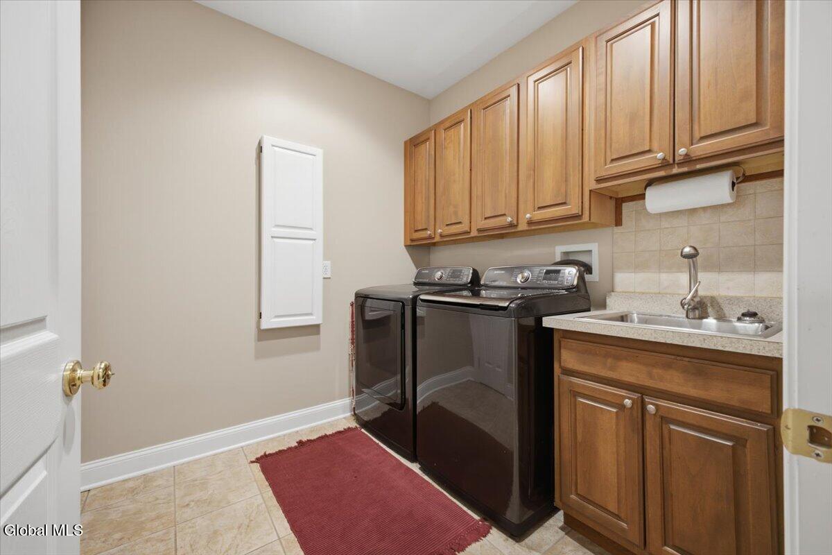 30 Noble Way Queensbury NY 12804