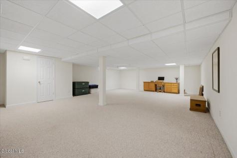 30 Noble Way Queensbury NY 12804