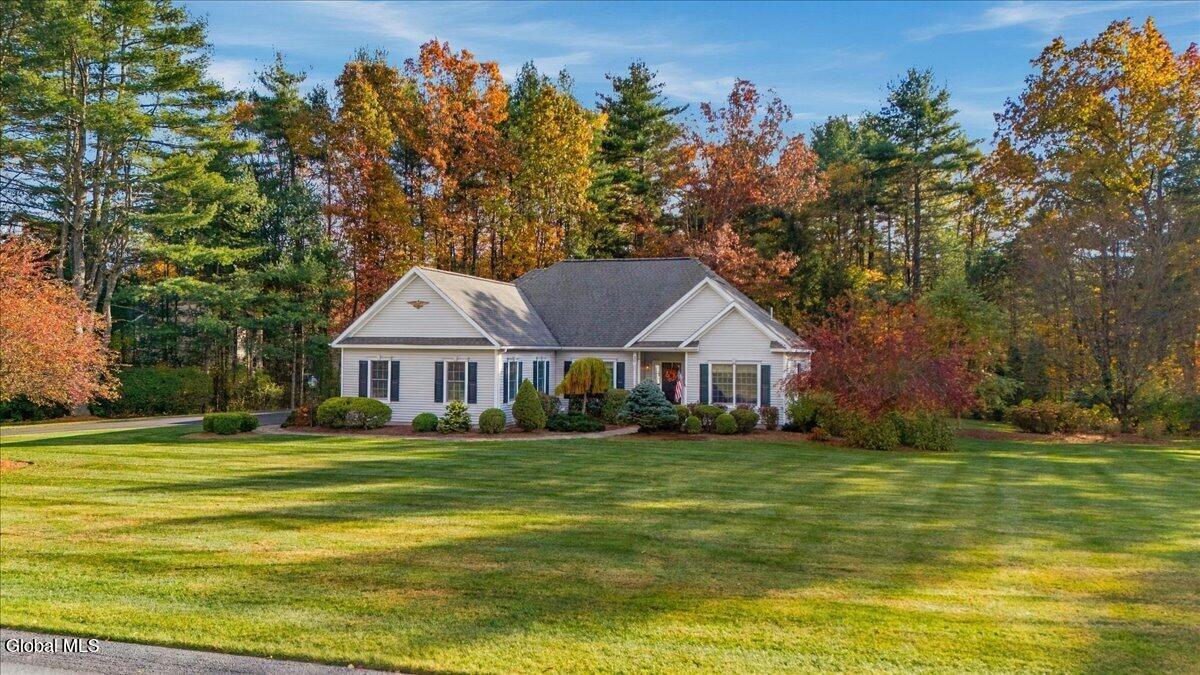 30 Noble Way Queensbury NY 12804