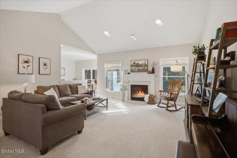 30 Noble Way Queensbury NY 12804