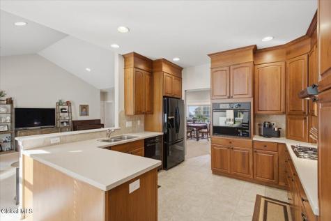 30 Noble Way Queensbury NY 12804
