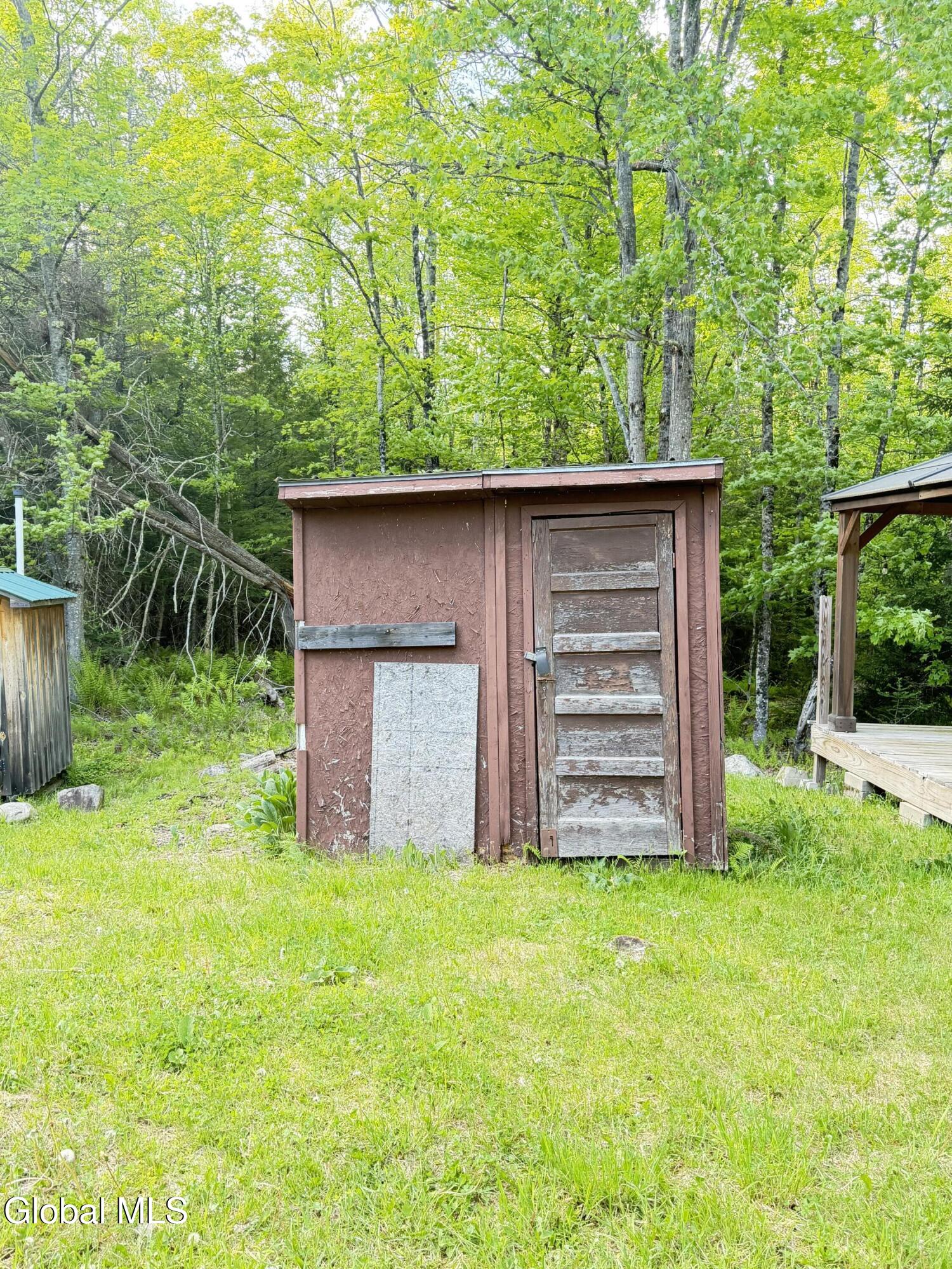 31 Genesee Way Minerva NY 12851